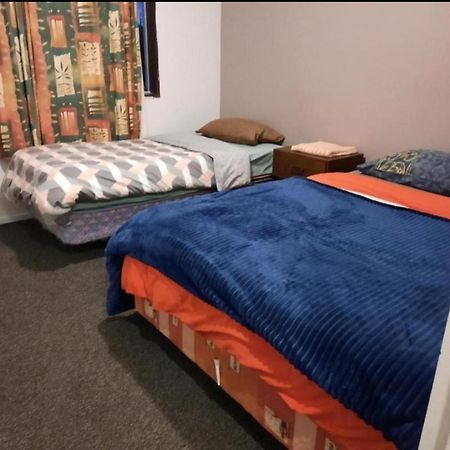 Mount Budget Accommodation Тауранга Екстериор снимка
