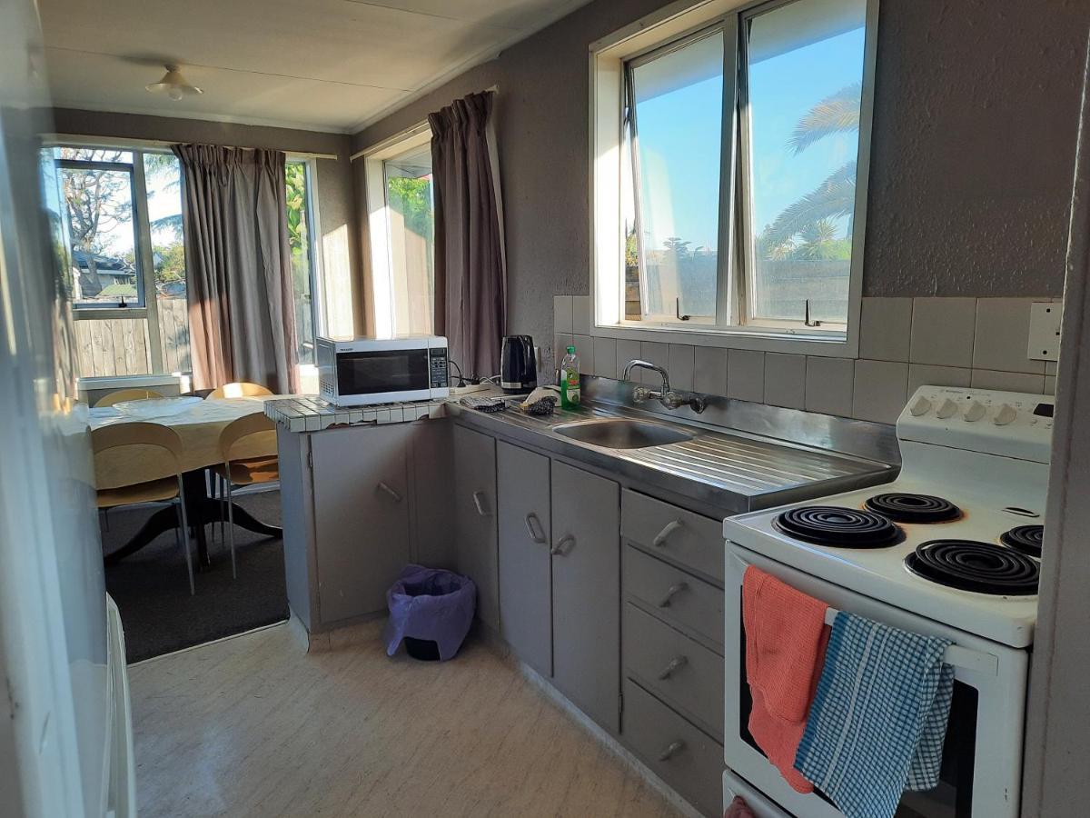 Mount Budget Accommodation Тауранга Екстериор снимка